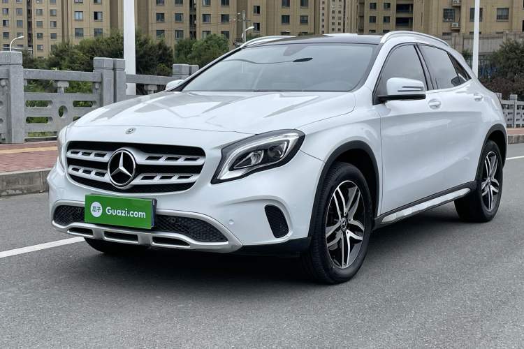 Used Mercedes-Benz GLA 2017 GLA 200 Fashion Model Guazi used car, China used car export, Used car for sale, Used cars, Cheapest cars for sale