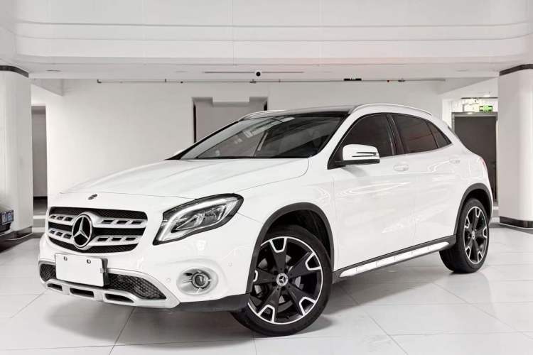 Used Mercedes-Benz GLA 2017 GLA 220 4MATIC Fashion Model Guazi used car, China used car export, Used car for sale, Used cars, Cheapest cars for sale