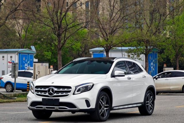 Używany Mercedes-Benz GLA 2017 GLA 200 Fashion Model