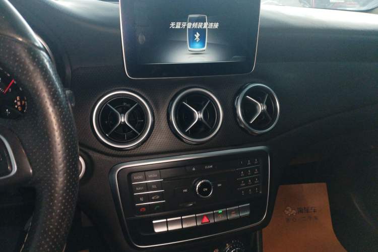Used Mercedes-Benz GLA 2017 GLA 200 Sport Edition Audio And AC Panel
