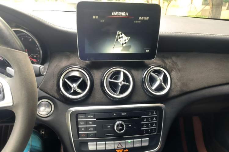 Used Mercedes-Benz GLA 2017 GLA 200 Fashion Model Audio And AC Panel