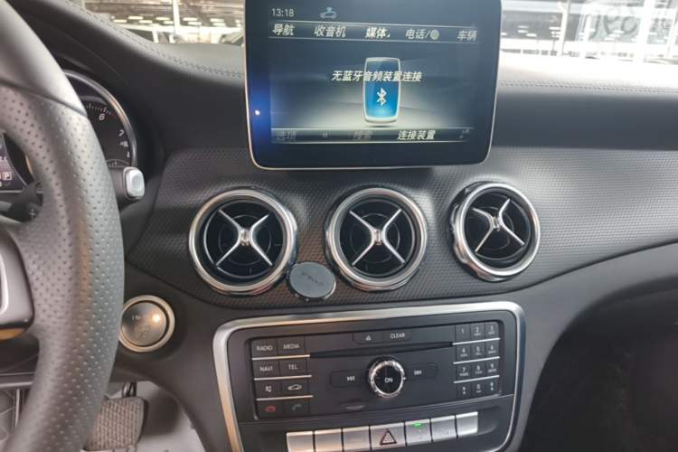 Used Mercedes-Benz GLA 2017 GLA 200 Fashion Model Audio And AC Panel