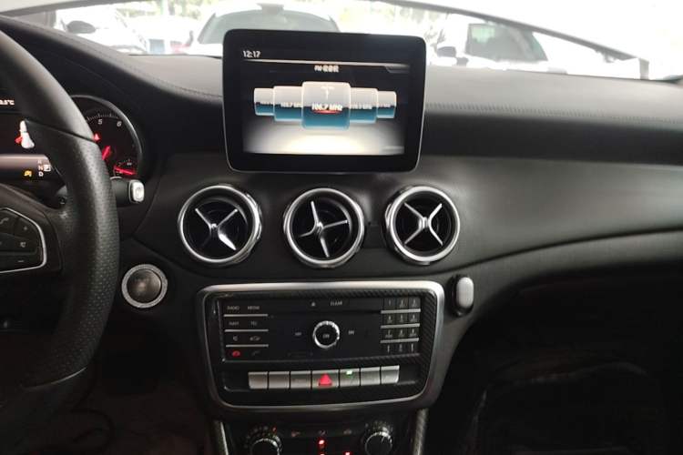 Used Mercedes-Benz GLA 2017 GLA 200 Fashion Model Audio And AC Panel