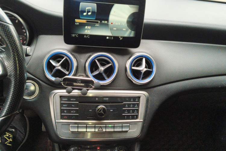Used Mercedes-Benz GLA 2017 GLA 200 Fashion Model Audio And AC Panel