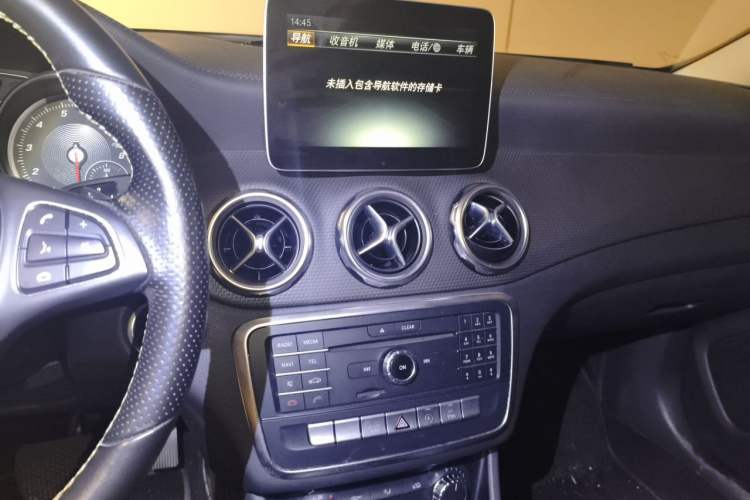 Used Mercedes-Benz GLA 2017 GLA 200 Fashion Model Audio And AC Panel