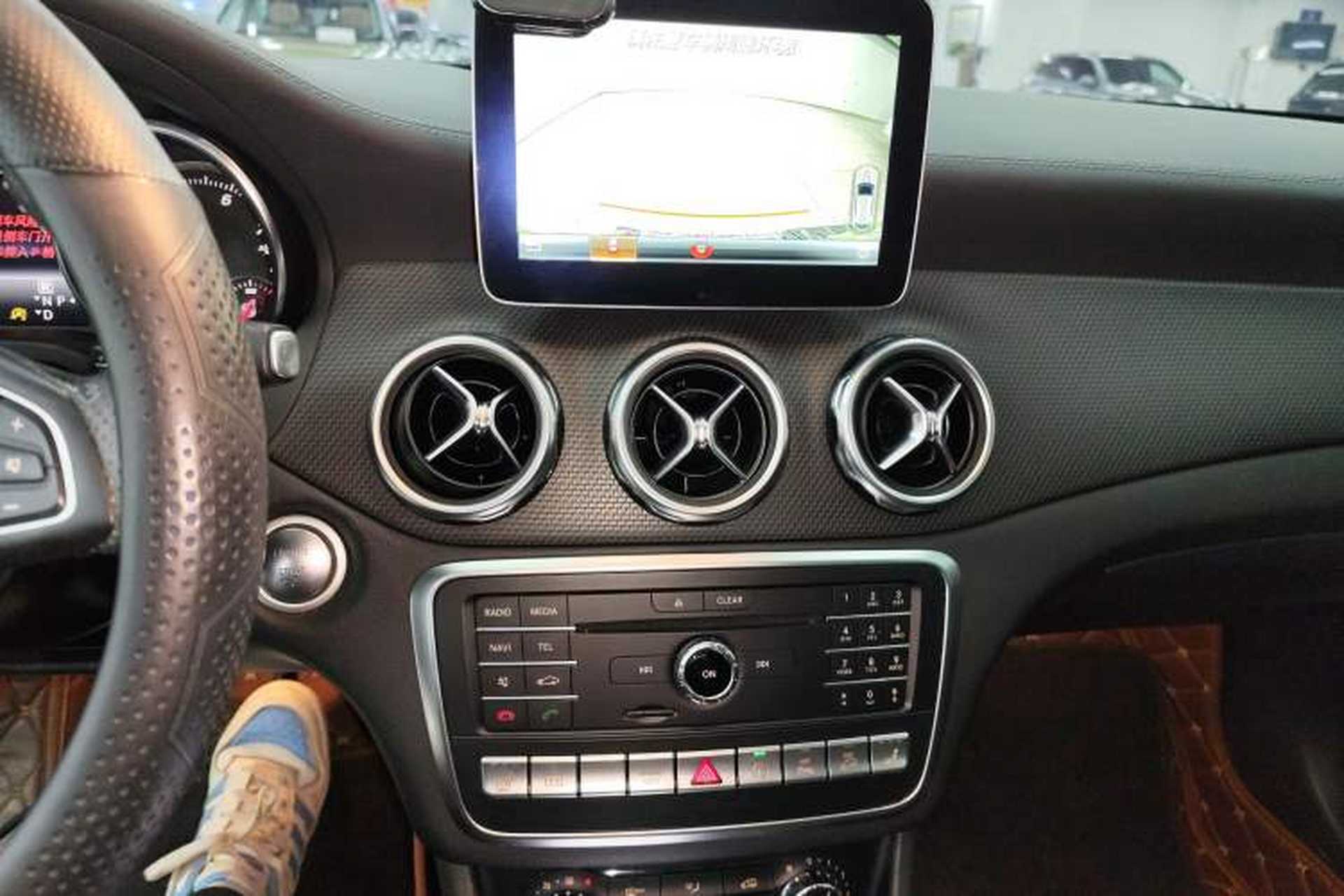 Used Mercedes-Benz GLA 2017 GLA 220 4MATIC Luxury Model Audio And AC Panel