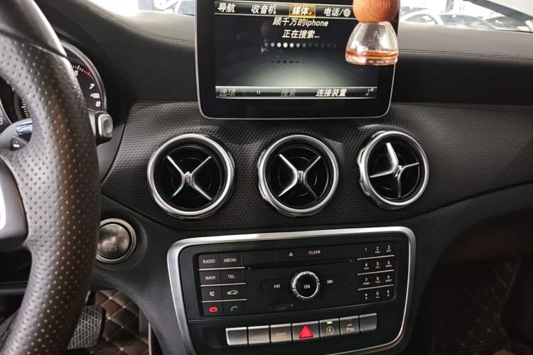 Used Mercedes-Benz GLA 2017 GLA 200 Fashion Model Audio And AC Panel