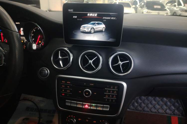 Used Mercedes-Benz GLA 2017 GLA 200 Fashion Model Audio And AC Panel