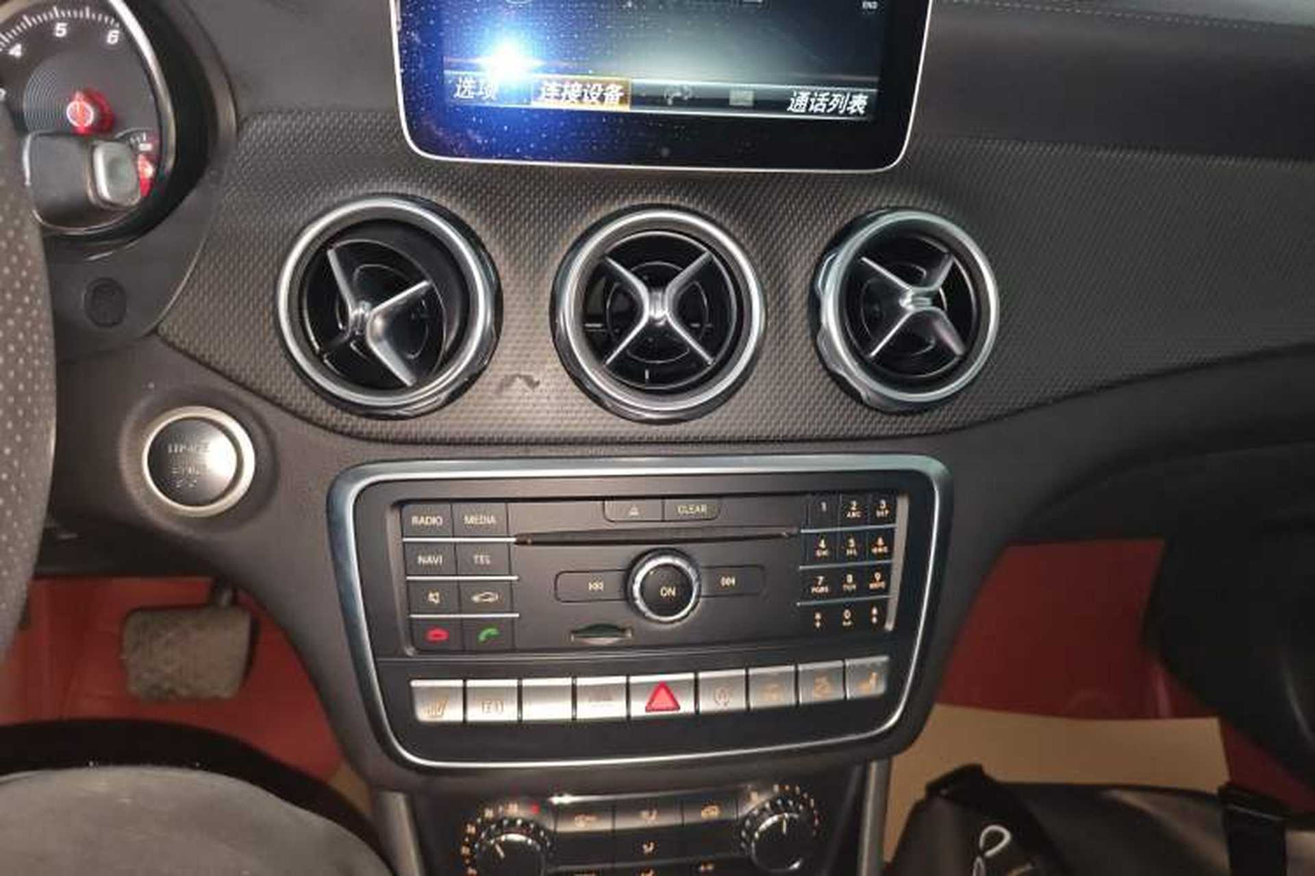 Used Mercedes-Benz GLA 2017 GLA 220 4MATIC Fashion Model Audio And AC Panel
