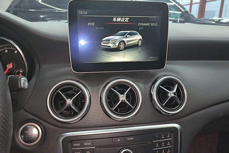 Used Mercedes-Benz GLA 2017 GLA 200 Sport Edition Audio And AC Panel