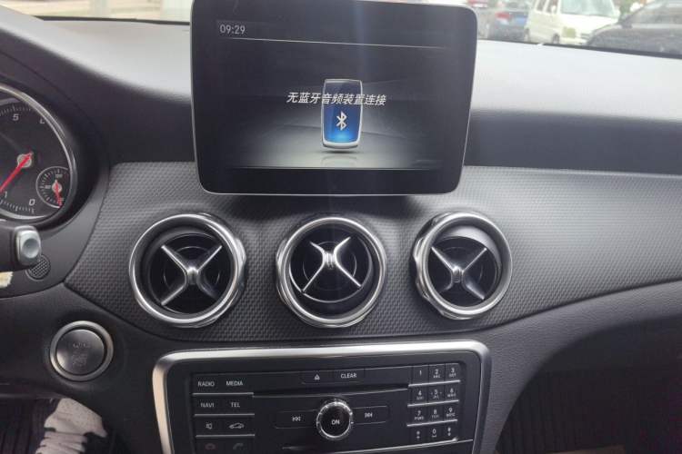 Used Mercedes-Benz GLA 2017 GLA 200 Sport Edition Audio And AC Panel