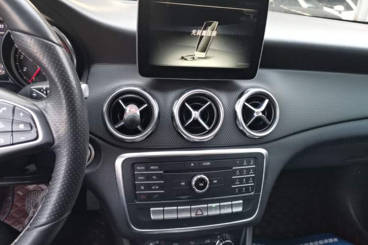 Used Mercedes-Benz GLA 2017 GLA 200 Sport Edition Audio And AC Panel