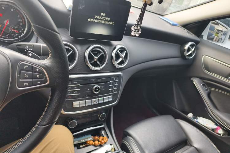 Used Mercedes-Benz GLA 2017 GLA 200 Sport Edition Audio And AC Panel