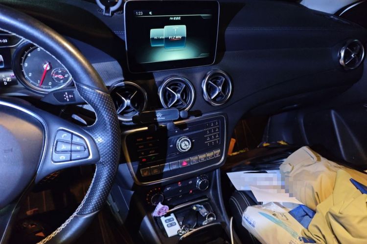 Used Mercedes-Benz GLA 2017 GLA 220 4MATIC Luxury Model Audio And AC Panel
