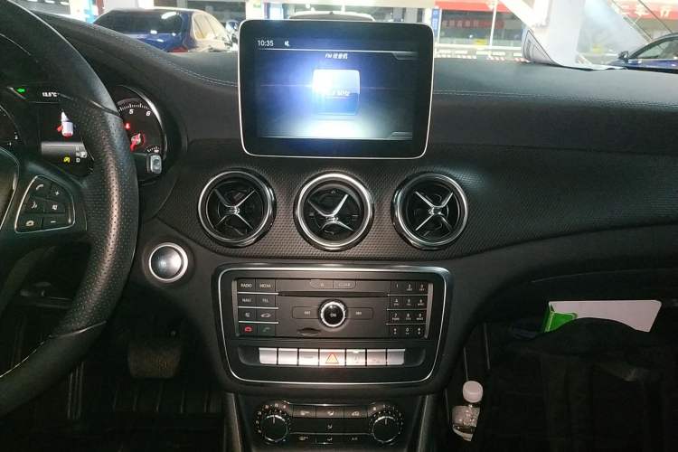 Used Mercedes-Benz GLA 2017 GLA 200 Fashion Model Audio And AC Panel