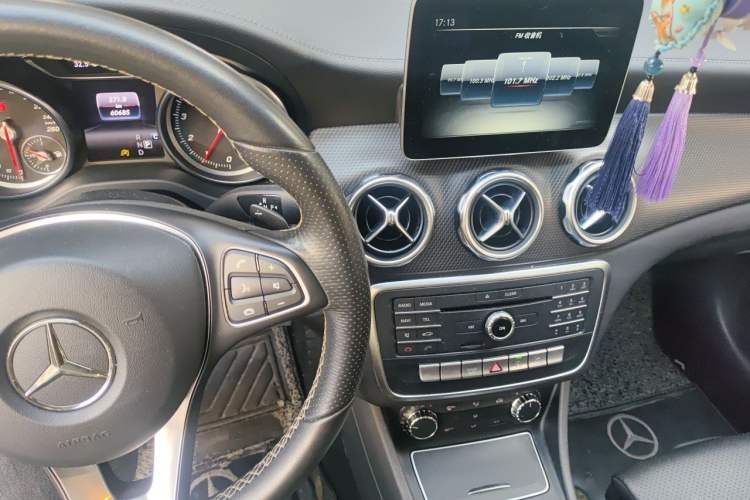 Used Mercedes-Benz GLA 2017 GLA 200 Fashion Model Audio And AC Panel