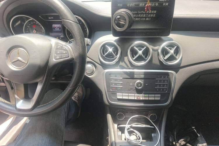 Used Mercedes-Benz GLA 2017 GLA 200 Fashion Model Audio And AC Panel