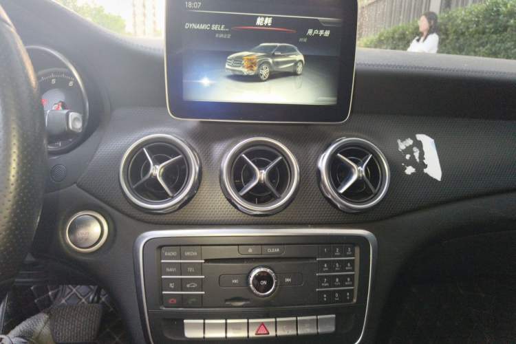 Used Mercedes-Benz GLA 2017 GLA 200 Fashion Model Audio And AC Panel