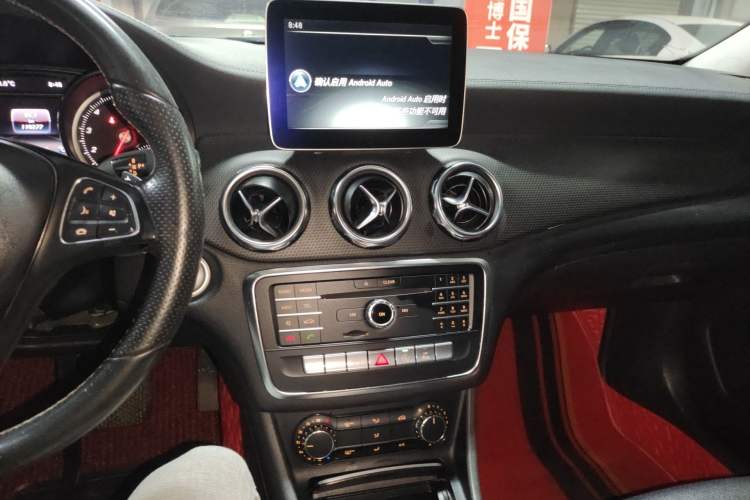 Used Mercedes-Benz GLA 2017 GLA 200 Fashion Model Audio And AC Panel