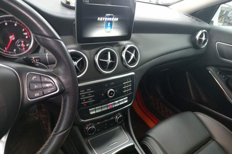 Used Mercedes-Benz GLA 2017 GLA 200 Fashion Model Audio And AC Panel