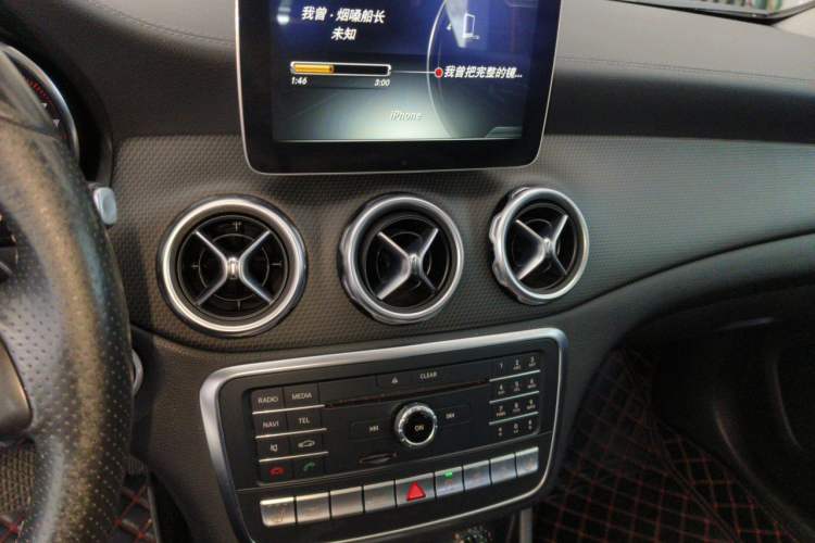 Used Mercedes-Benz GLA 2017 GLA 220 4MATIC Fashion Model Audio And AC Panel