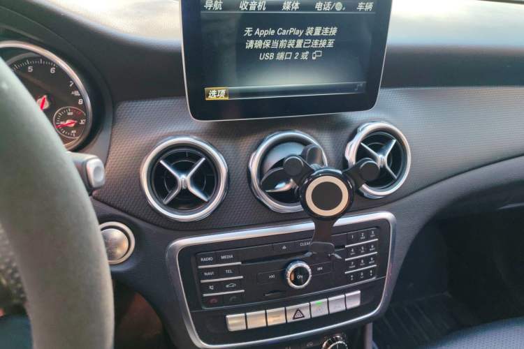Used Mercedes-Benz GLA 2017 GLA 200 Sport Edition Audio And AC Panel