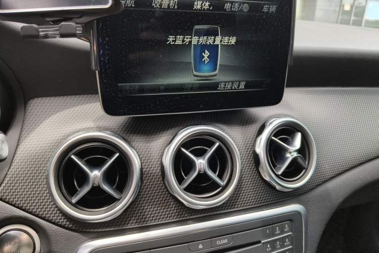 Used Mercedes-Benz GLA 2017 GLA 200 Sport Edition Audio And AC Panel