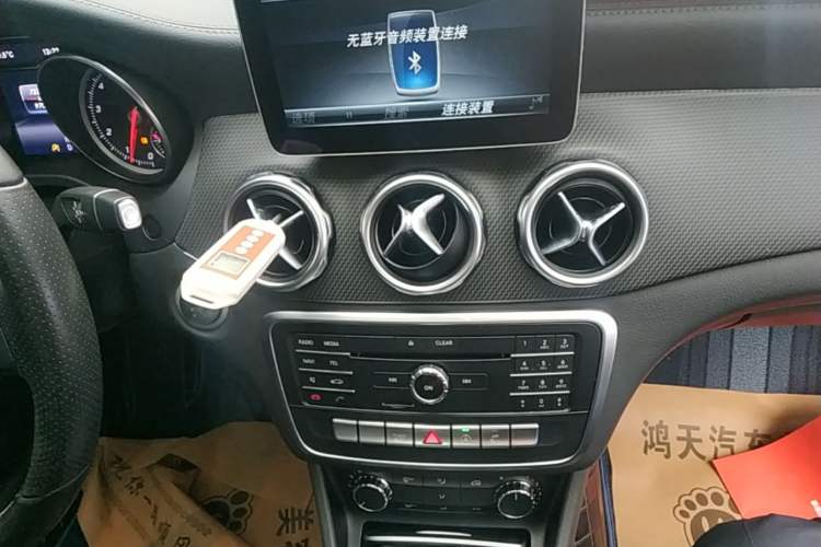 Used Mercedes-Benz GLA 2017 GLA 200 Fashion Model Audio And AC Panel