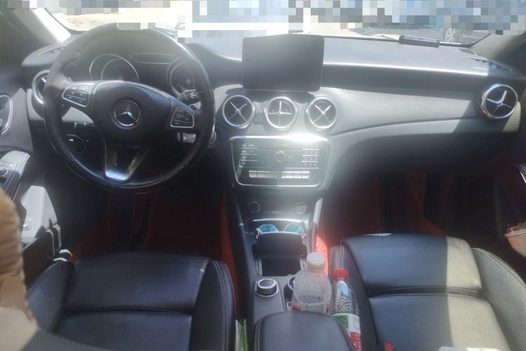 Used Mercedes-Benz GLA 2017 GLA 200 Sport Edition Center Console