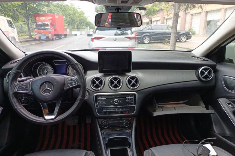 Used Mercedes-Benz GLA 2017 GLA 200 Sport Edition Center Console