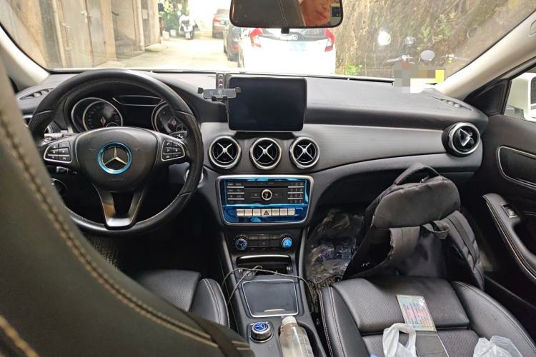 Used Mercedes-Benz GLA 2017 GLA 200 Fashion Model Center Console