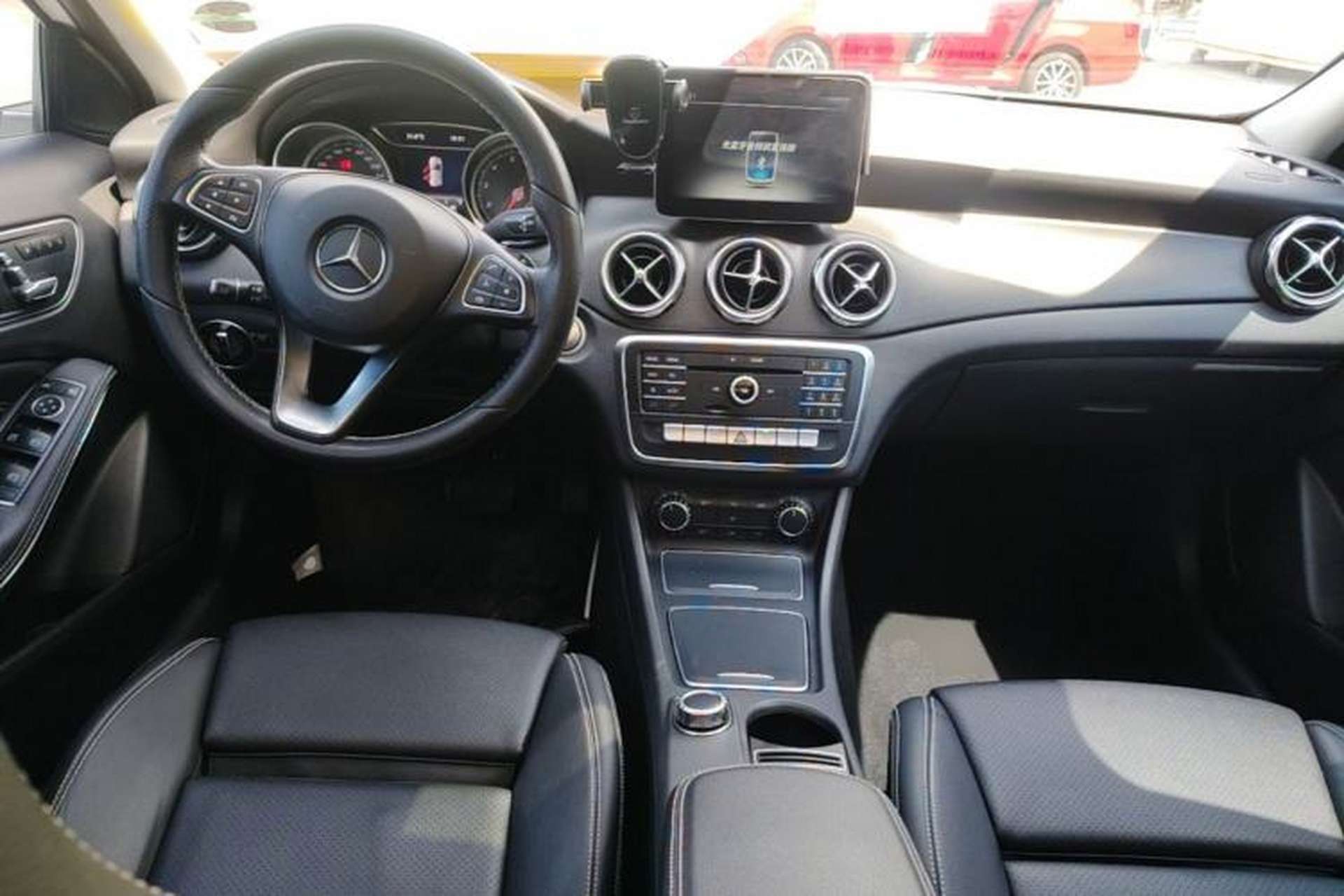 Used Mercedes-Benz GLA 2017 GLA 200 Sport Edition Center Console