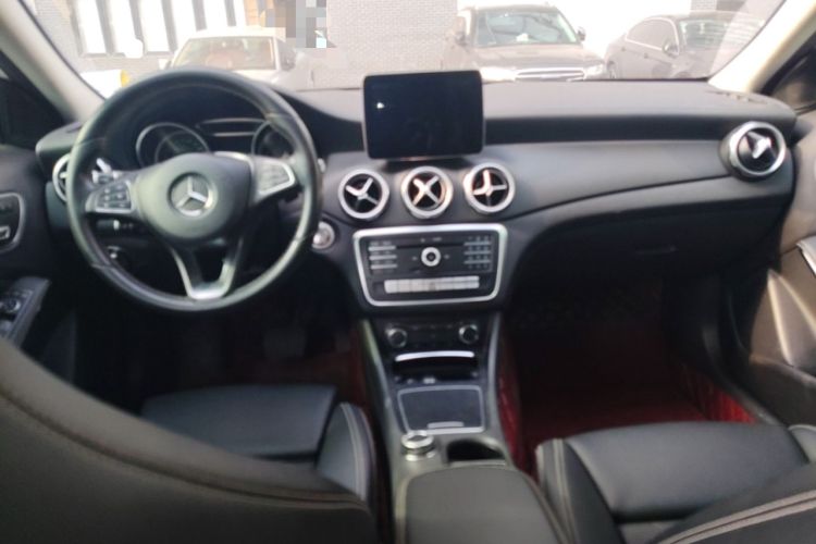 Used Mercedes-Benz GLA 2017 GLA 200 Fashion Model Center Console