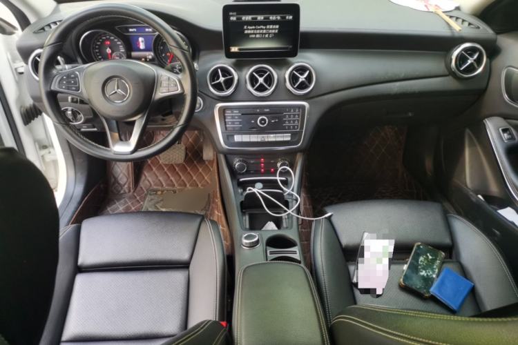 Used Mercedes-Benz GLA 2017 GLA 200 Fashion Model Center Console