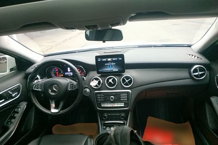 Used Mercedes-Benz GLA 2017 GLA 200 Fashion Model Center Console