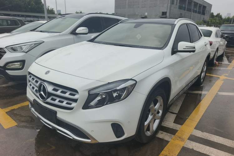 Used Mercedes-Benz GLA 2017 GLA 200 Sport Edition Guazi used car, China used car export, Used car for sale, Used  cars, Cheapest cars for sale