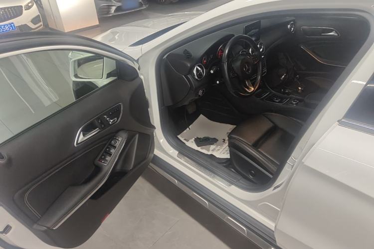 Used Mercedes-Benz GLA 2017 GLA 220 4MATIC Fashion Model Driver Seat