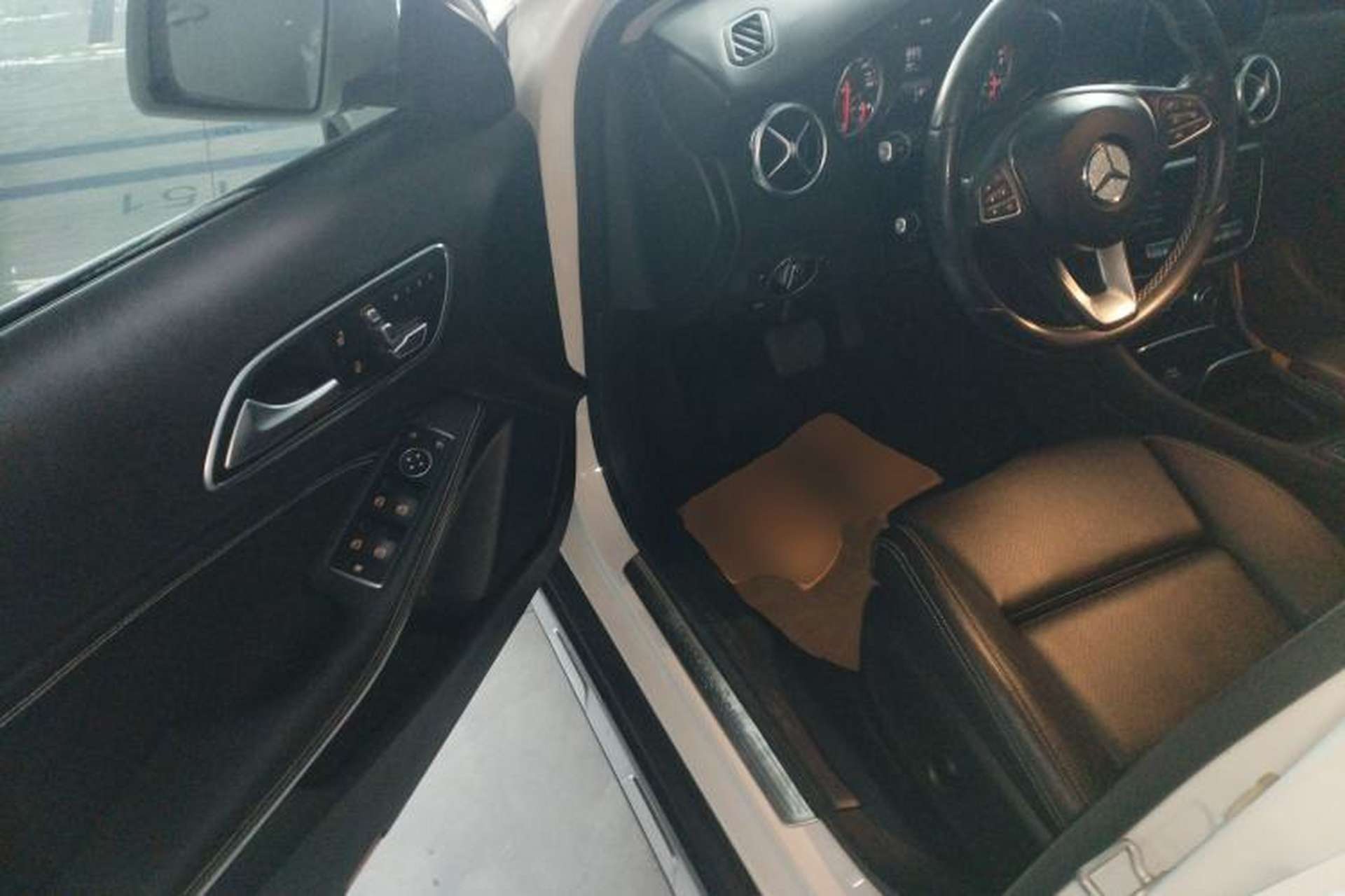 Used Mercedes-Benz GLA 2017 GLA 200 Sport Edition Driver Seat