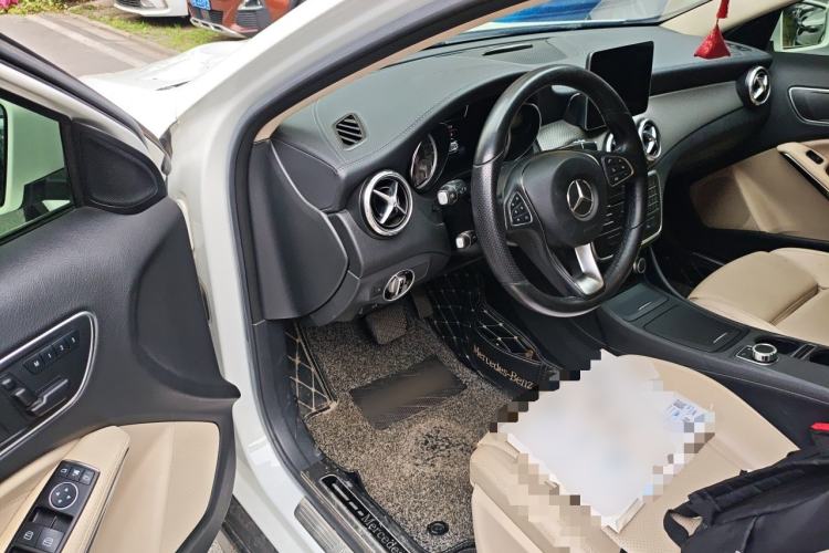 Used Mercedes-Benz GLA 2017 GLA 200 Fashion Model Driver Seat