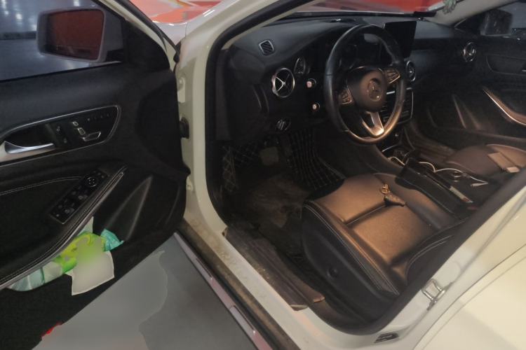 Used Mercedes-Benz GLA 2017 GLA 200 Fashion Model Driver Seat
