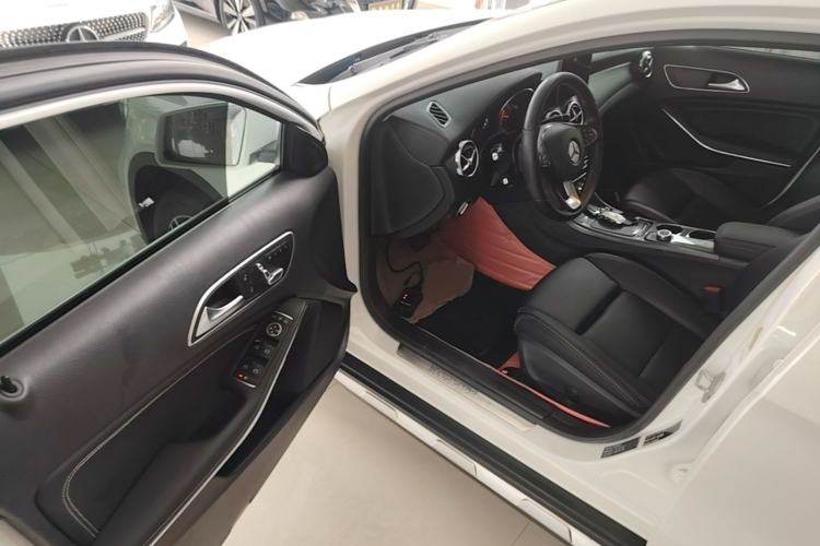 Used Mercedes-Benz GLA 2017 GLA 200 Fashion Model Driver Seat