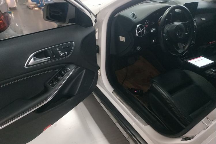 Used Mercedes-Benz GLA 2017 GLA 220 4MATIC Fashion Model Driver Seat