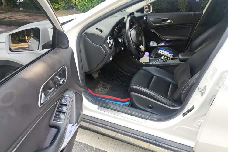 Used Mercedes-Benz GLA 2017 GLA 200 Fashion Model Driver Seat