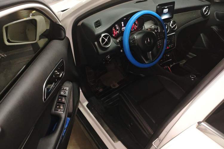 Used Mercedes-Benz GLA 2017 GLA 200 Fashion Model Driver Seat