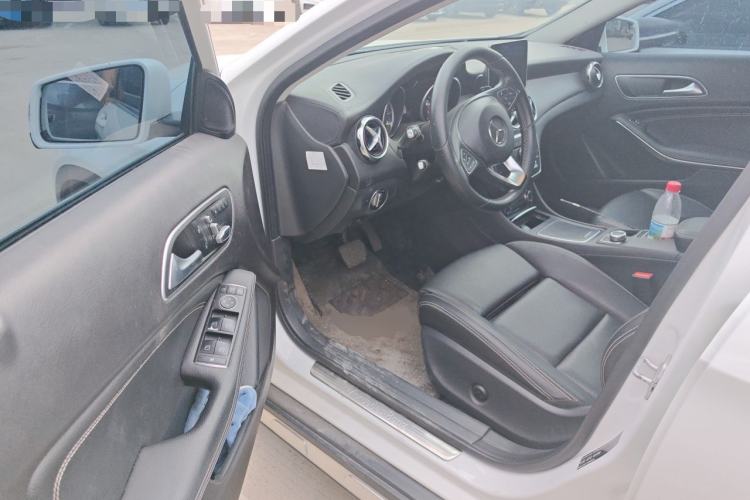 Used Mercedes-Benz GLA 2017 GLA 200 Fashion Model Driver Seat