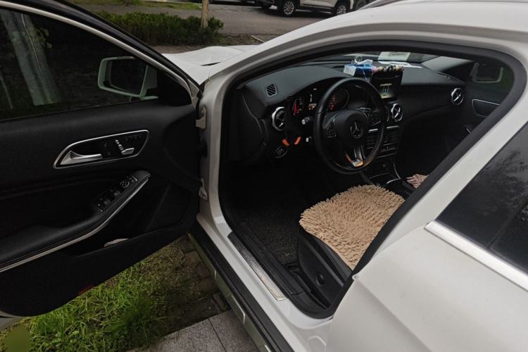 Used Mercedes-Benz GLA 2017 GLA 200 Fashion Model Driver Seat