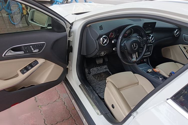 Used Mercedes-Benz GLA 2017 GLA 200 Fashion Model Driver Seat