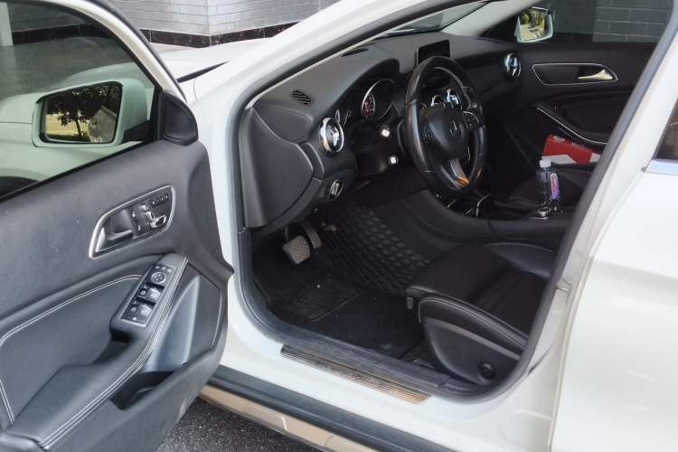 Used Mercedes-Benz GLA 2017 GLA 200 Fashion Model Driver Seat