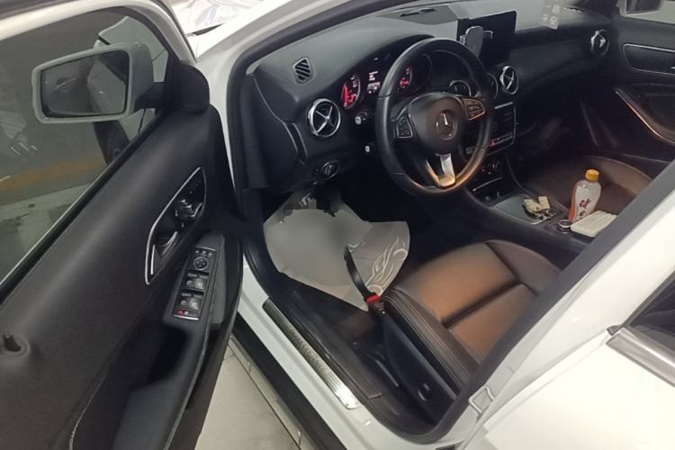 Used Mercedes-Benz GLA 2017 GLA 220 4MATIC Fashion Model Driver Seat