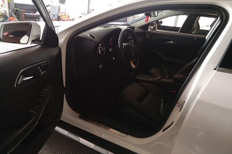 Used Mercedes-Benz GLA 2017 GLA 220 4MATIC Fashion Model Driver Seat